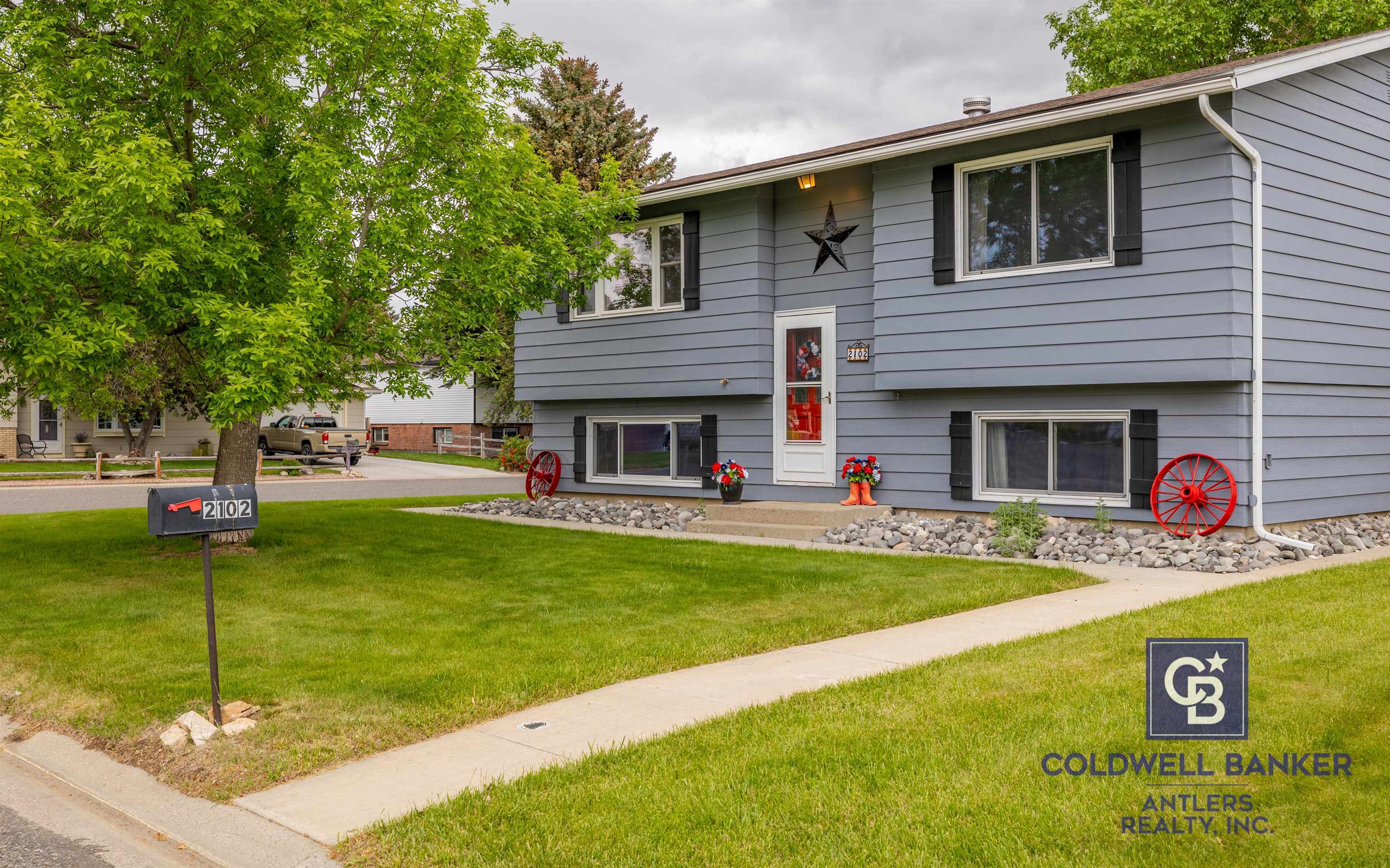 Property Photo: 2102 10th St WY 82414