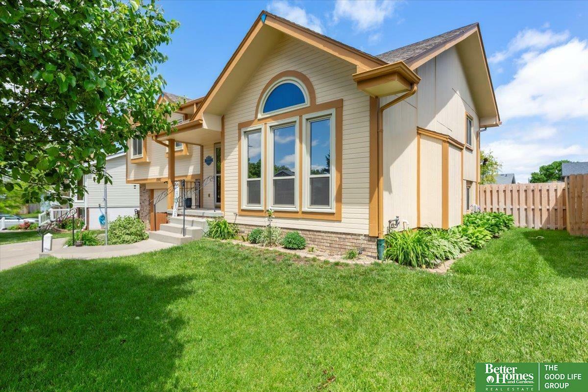 Property Photo: 10910 Bauman Avenue NE 68164