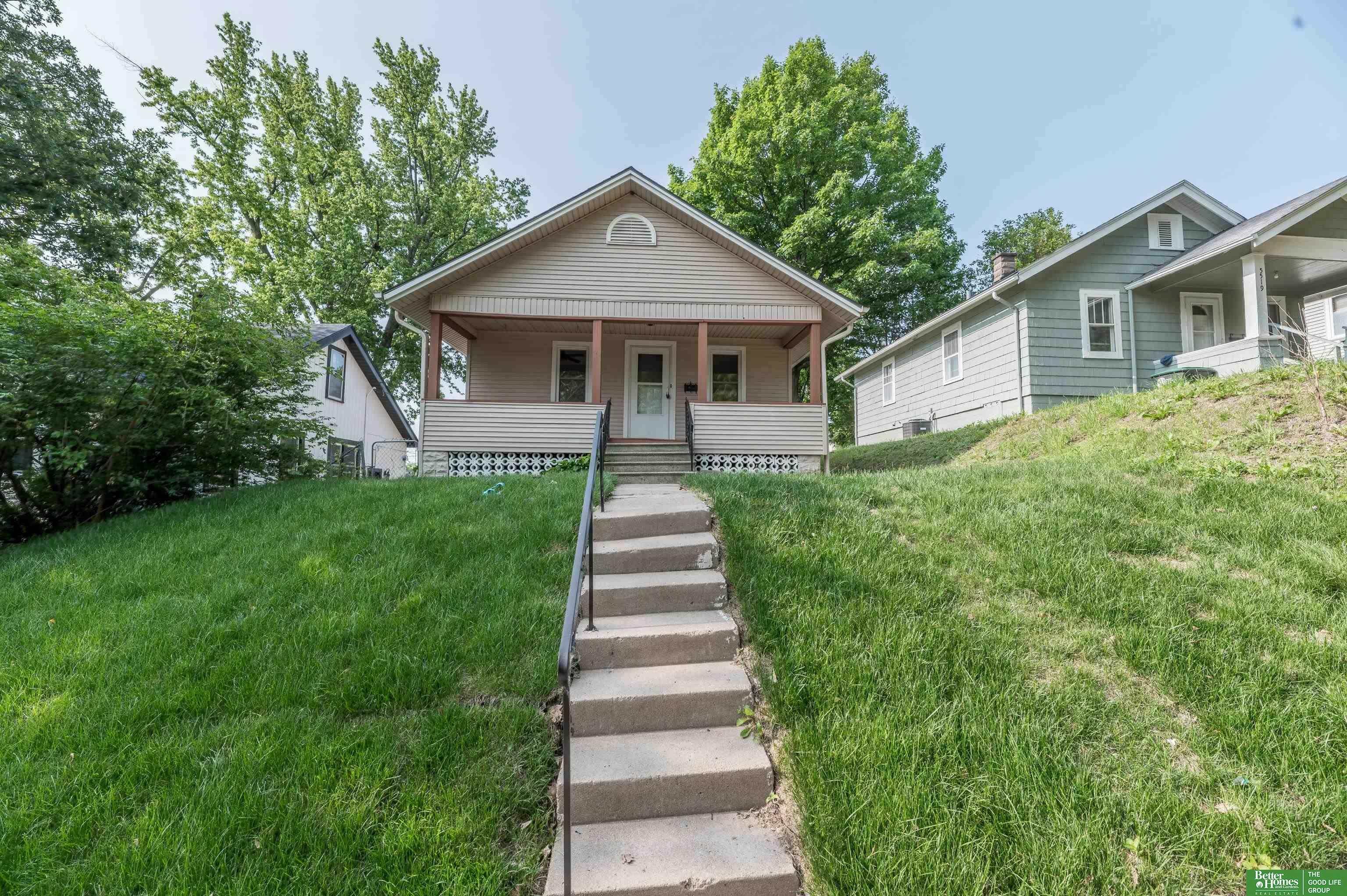 Property Photo: 5515 Hickory Street NE 68106