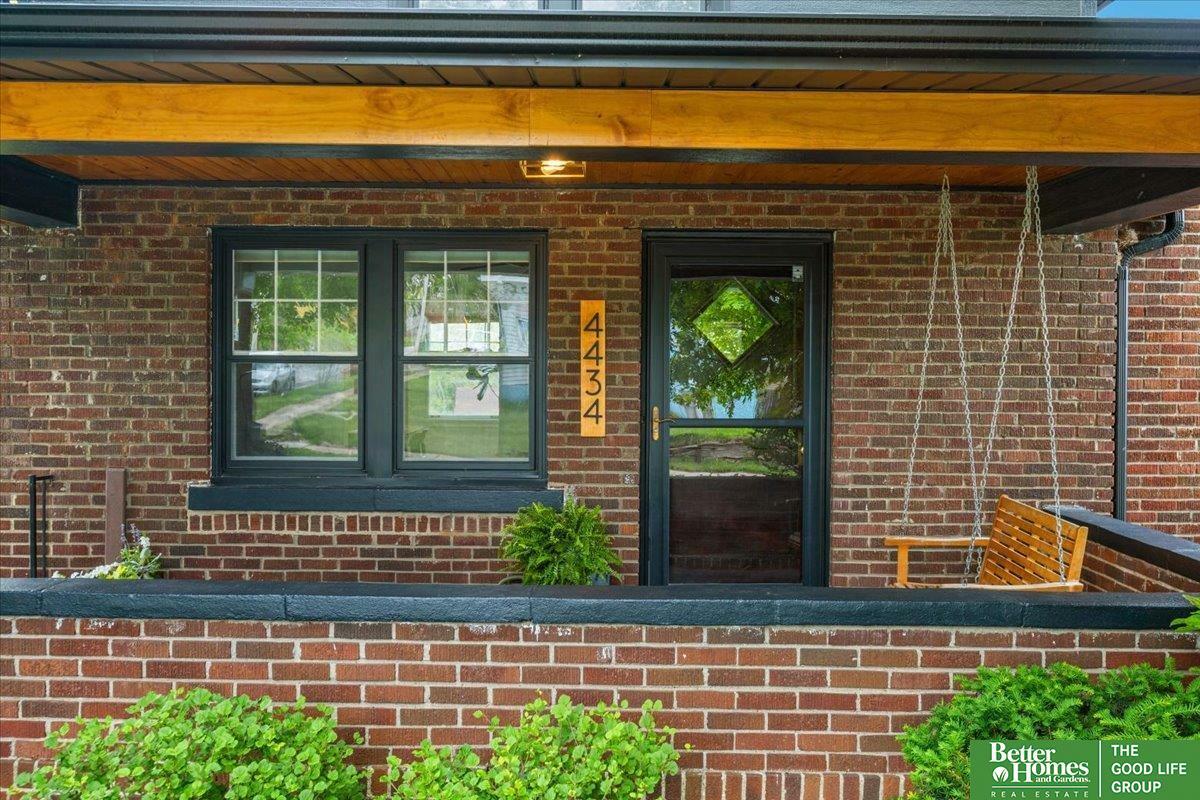 Property Photo: 4434 Pacific Street NE 68105