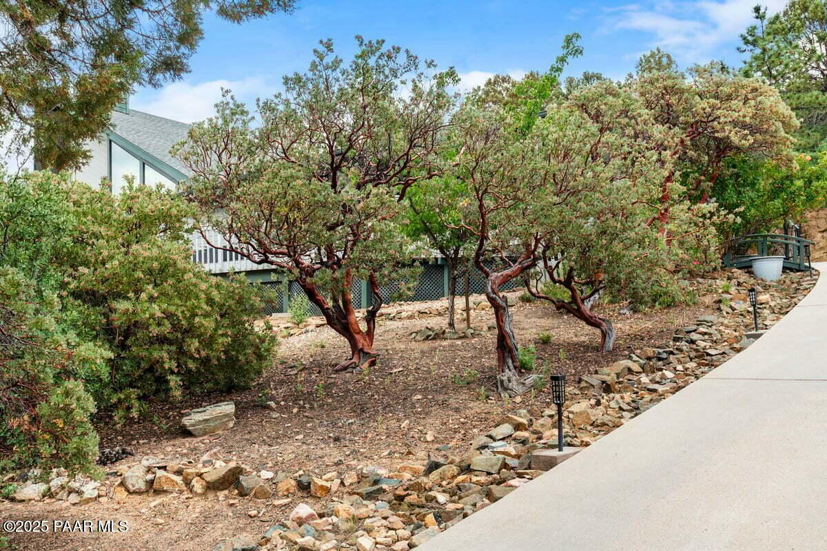 Property Photo: 1289 S Manzanita Hill Road AZ 86303