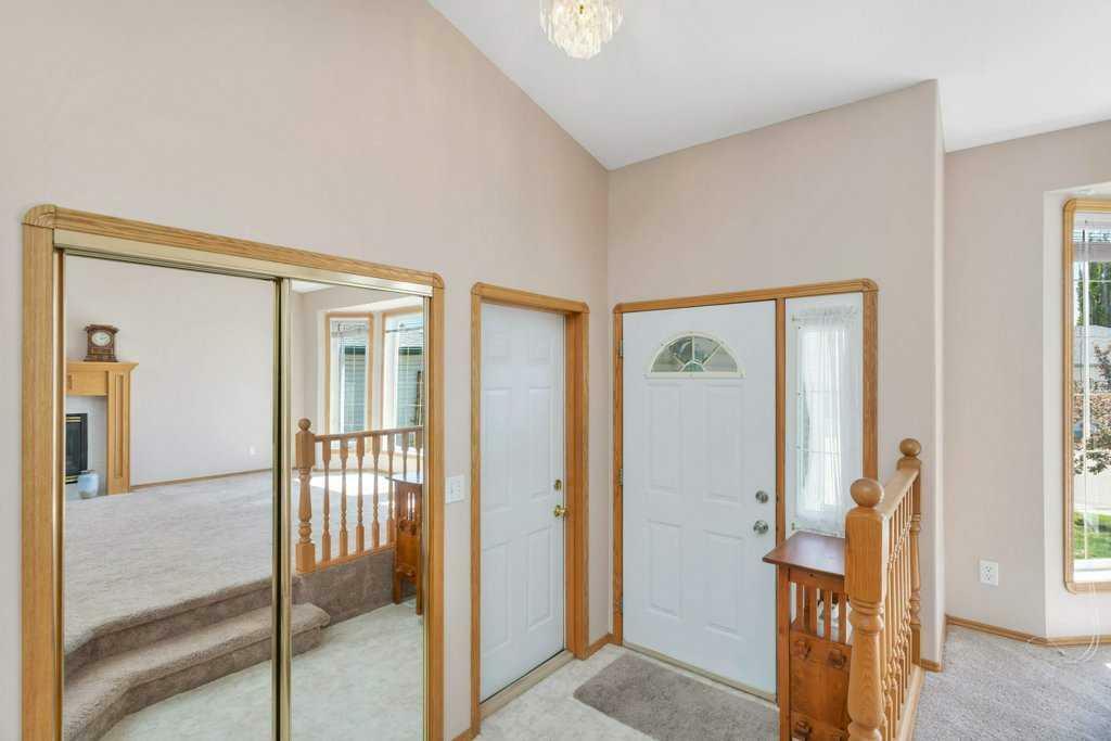 Property Photo: 125 Lamont Close AB T4R 2R6