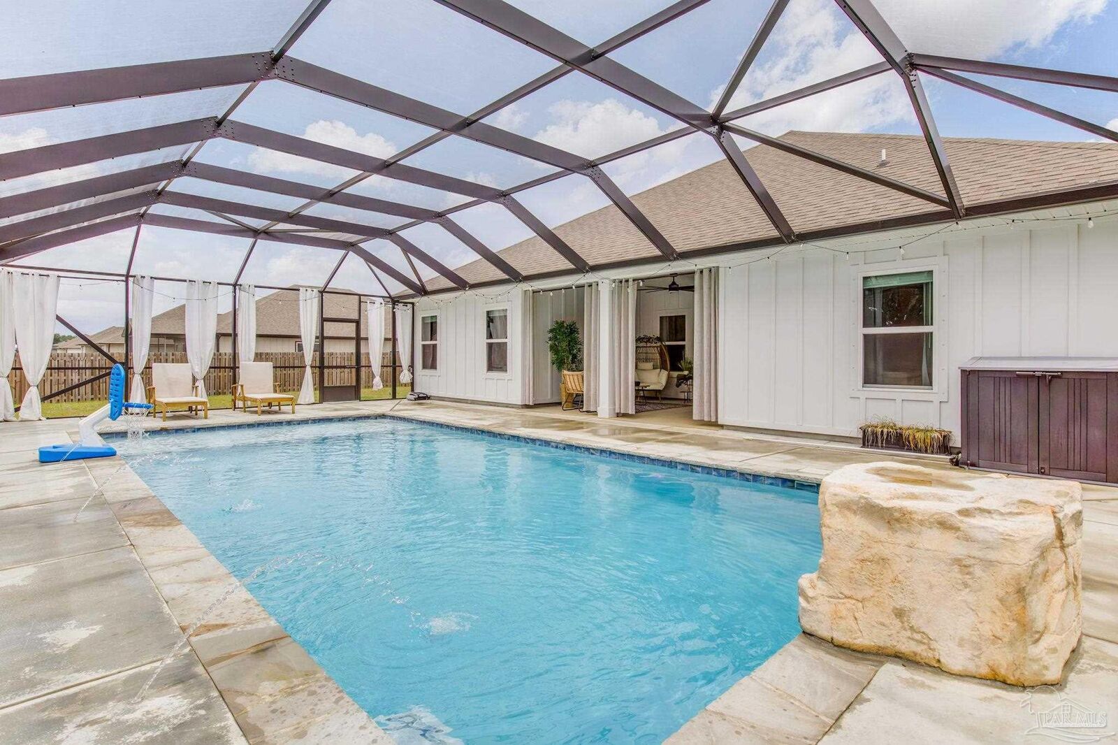 Property Photo: 7557 Saddlebrook Ave FL 32571
