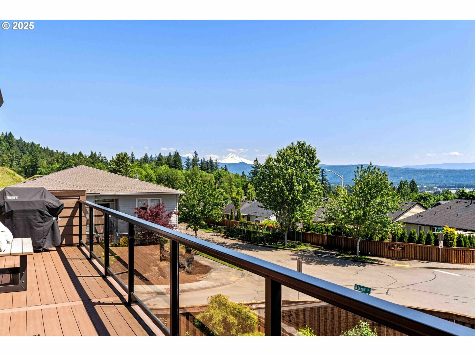 Property Photo: 550 N Stonegate Dr WA 98671