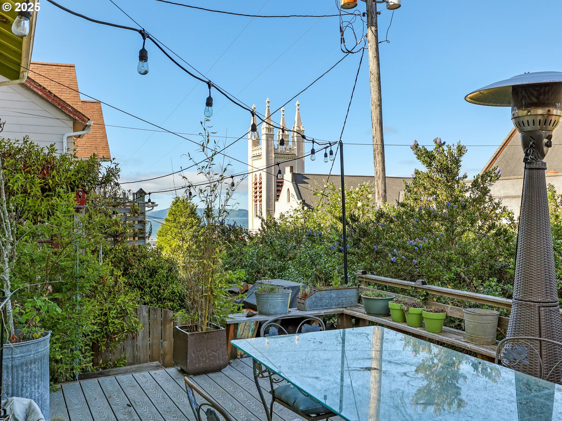 Property Photo:  1078 Harrison Ave  OR 97103 