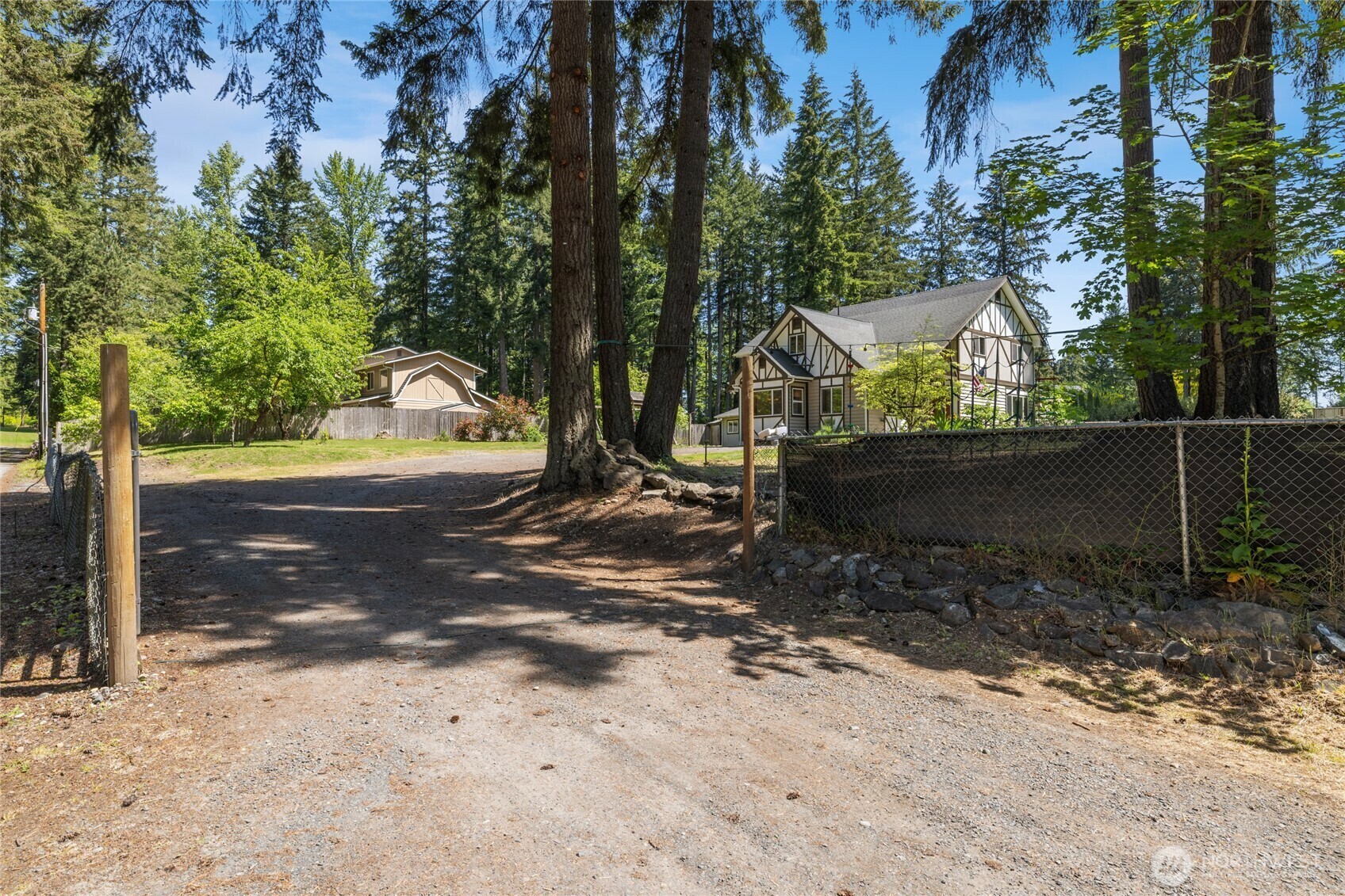 Property Photo: 27320 100th Avenue E WA 98338