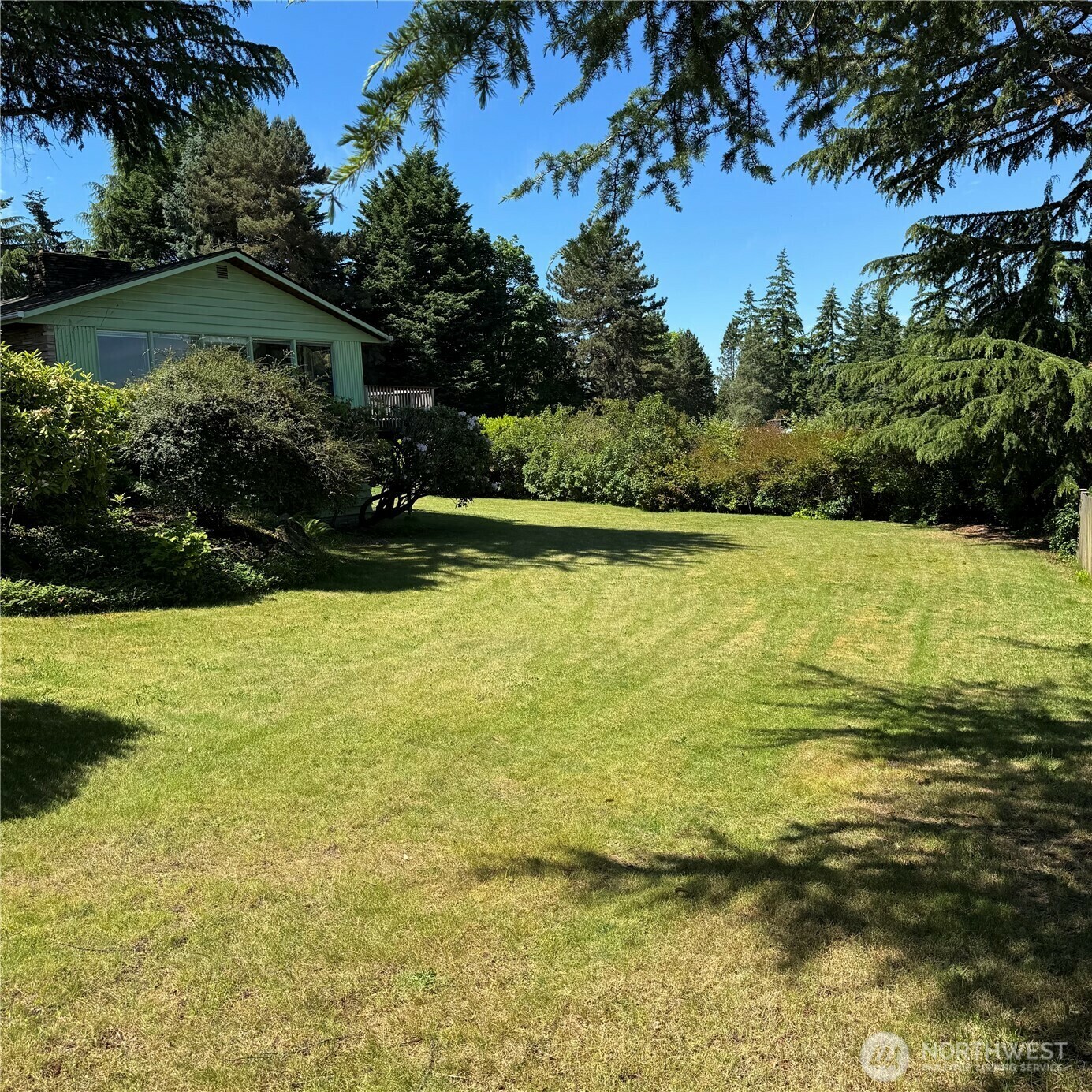 Property Photo: 3241 98th Avenue NE WA 98004