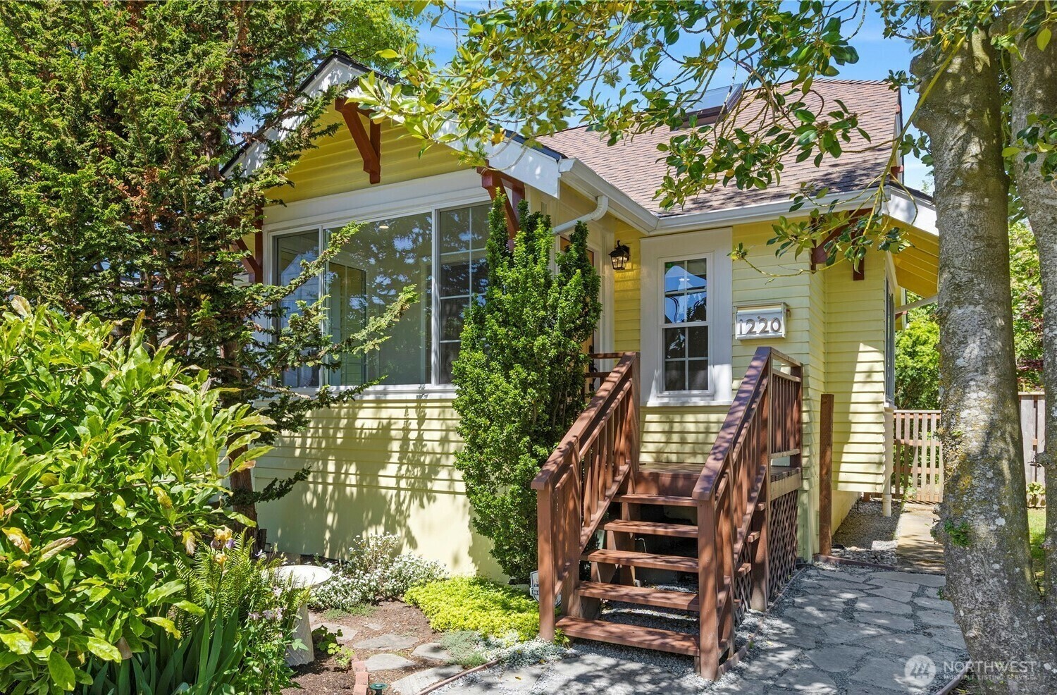 Property Photo:  1220 SW Orchard Street  WA 98106 