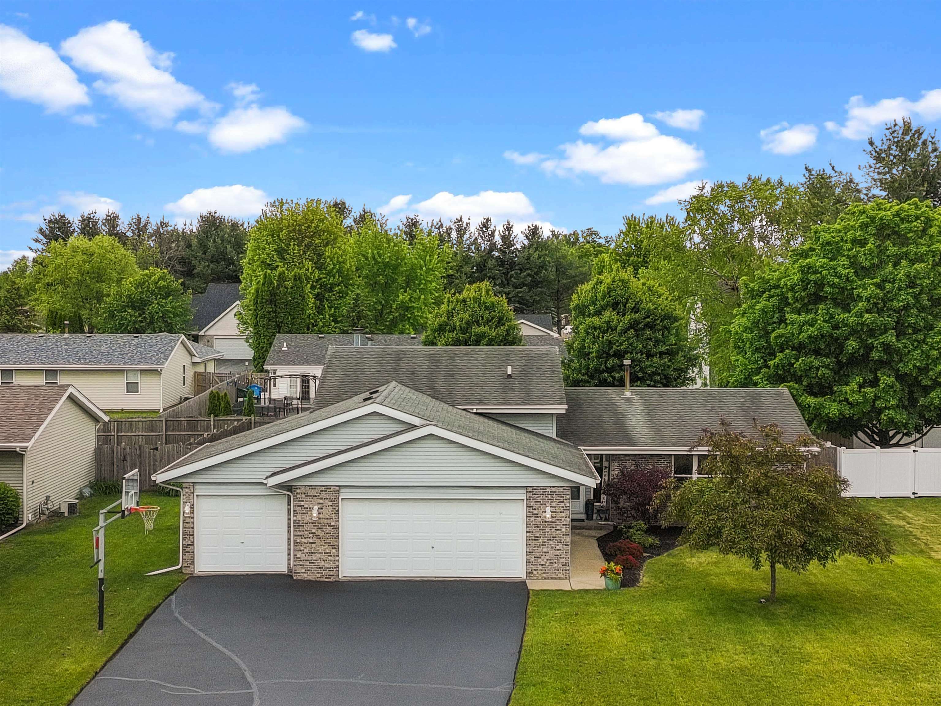 Property Photo: 524 Merilot Drive IL 61073