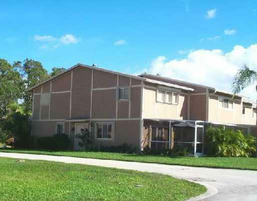 Property Photo:  65 Maplecrest Circle  FL 33458 