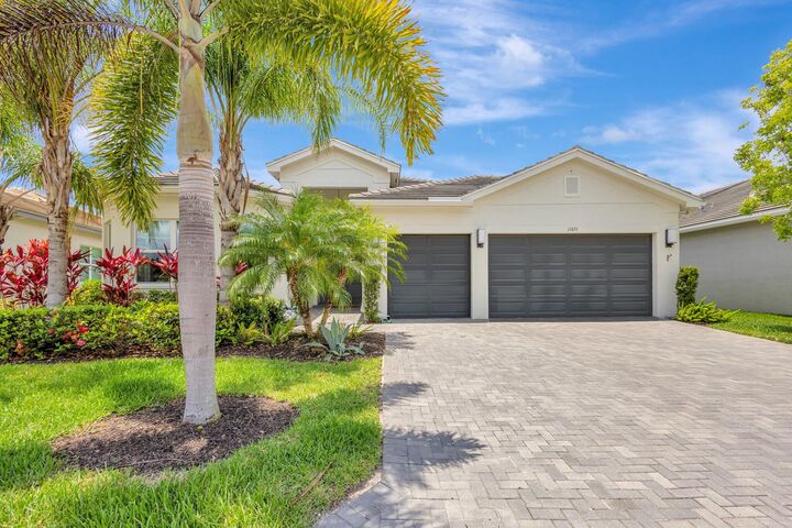 Property Photo:  11051 SW Ivory Springs Lane  FL 34987 