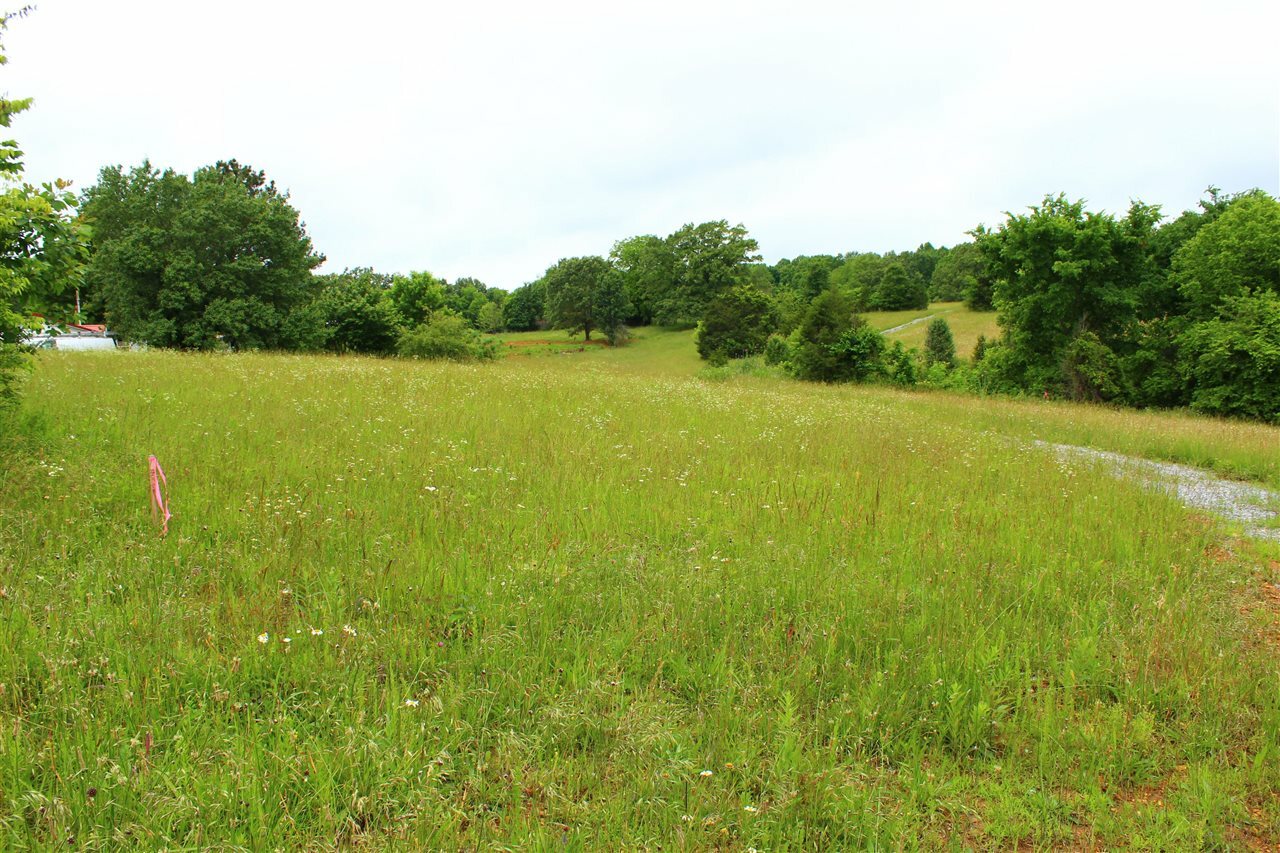 Property Photo: 679 Calvert Road KY 42120