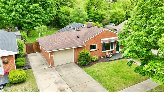 Property Photo: 228 Hill Street MI 48381