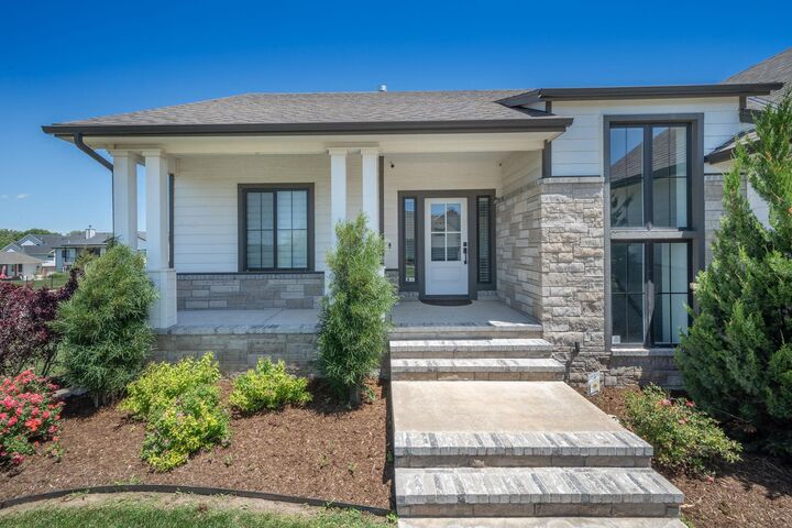 Property Photo:  1604 N Shadow Rock Dr  KS 67002 