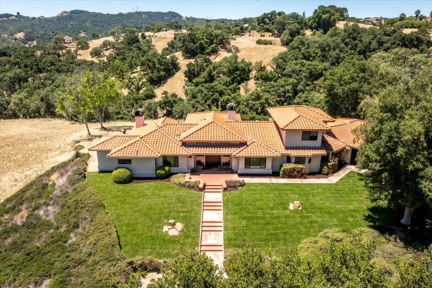 Property Photo: 9400 Corriente Road CA 93422