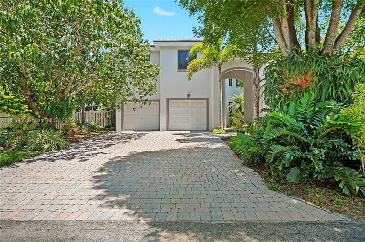 Property Photo: 8205 SW 171st Ter FL 33157