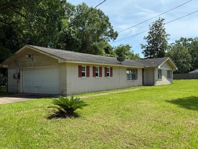 Property Photo: 880 Norbert Street TX 77611