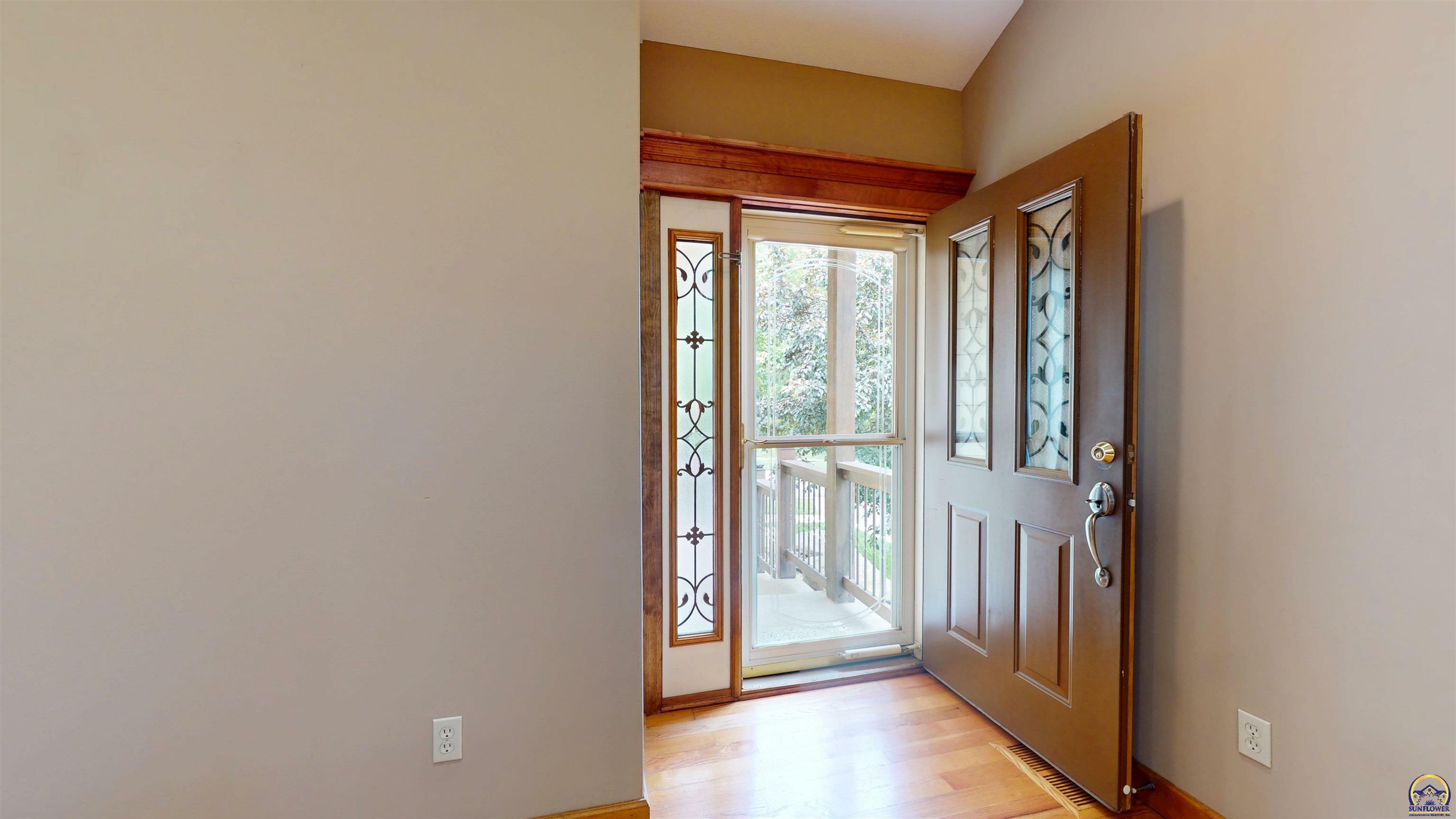 Property Photo: 1106 SW Red Oaks Ct KS 66615