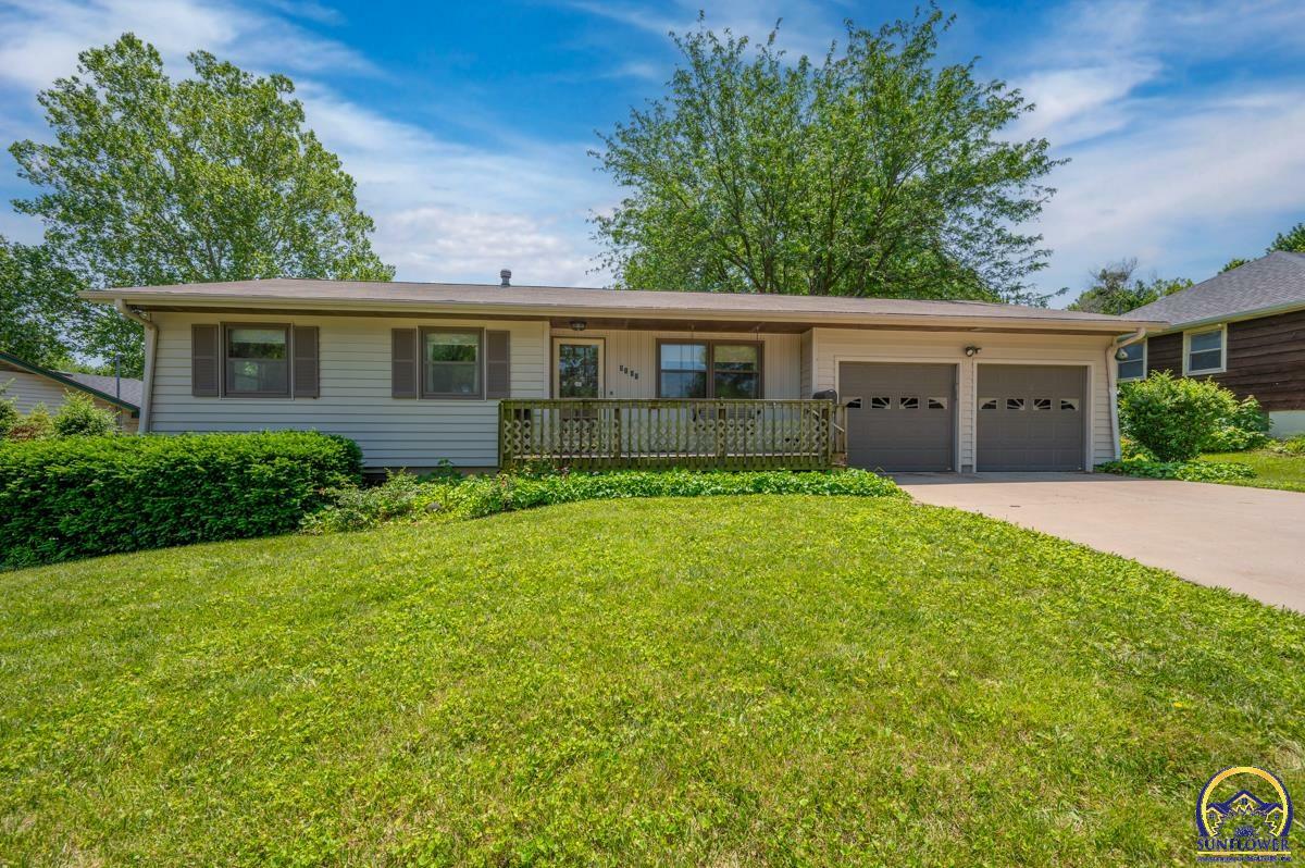 Property Photo: 3111 SW 32nd St KS 66614