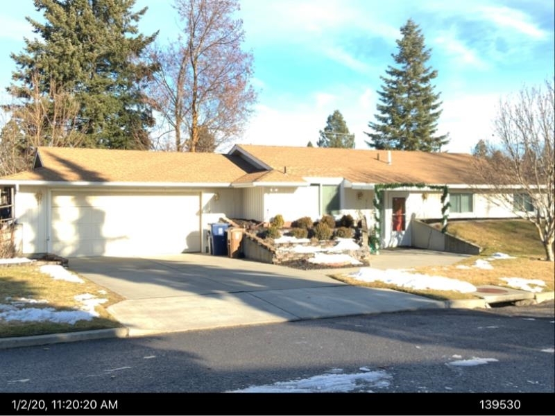 Property Photo: 519 E Shiloh Hills Dr WA 99208