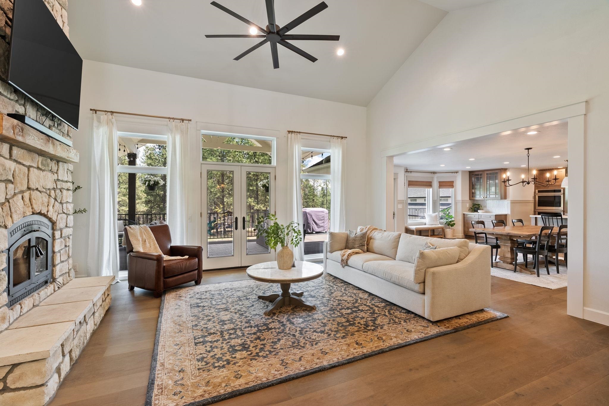 Property Photo: 21506 N Perry Rd WA 99005