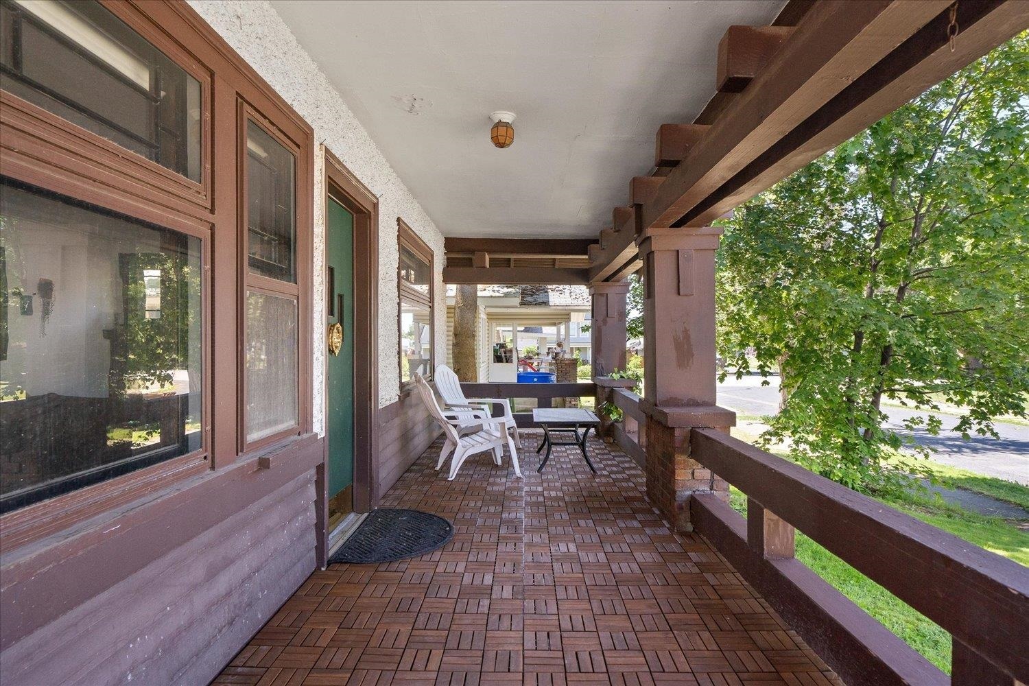 Property Photo:  617 W Carlisle Ave  WA 99205 