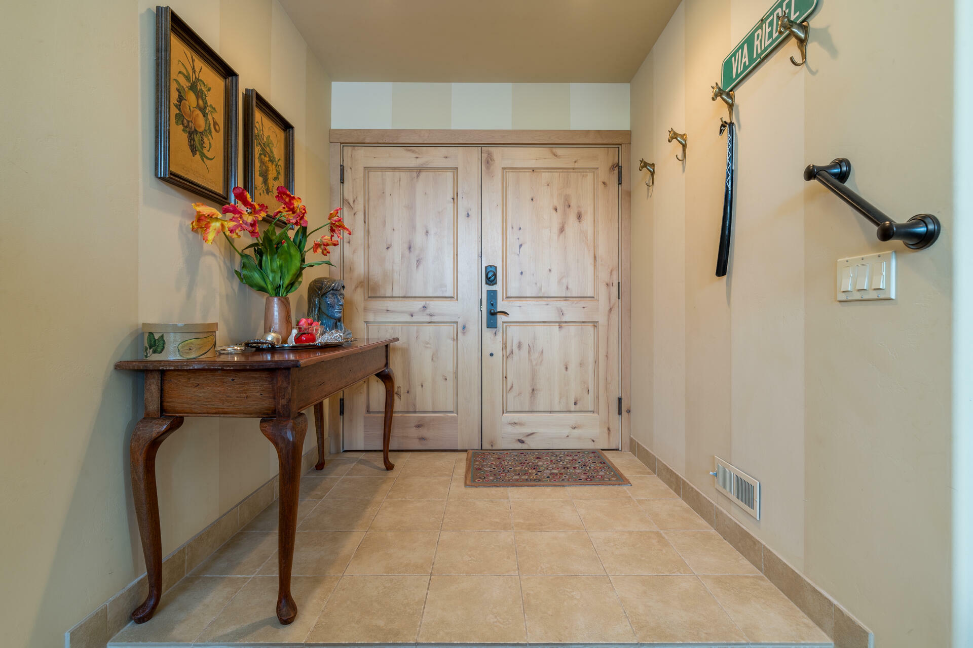 Property Photo: 2831 Summit 2 Condo Dr ID 83353