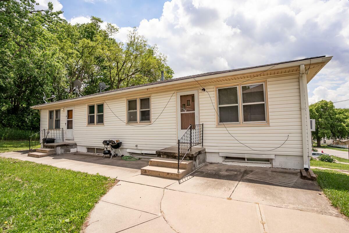 Property Photo: 505 N Hazel Street IA 51534