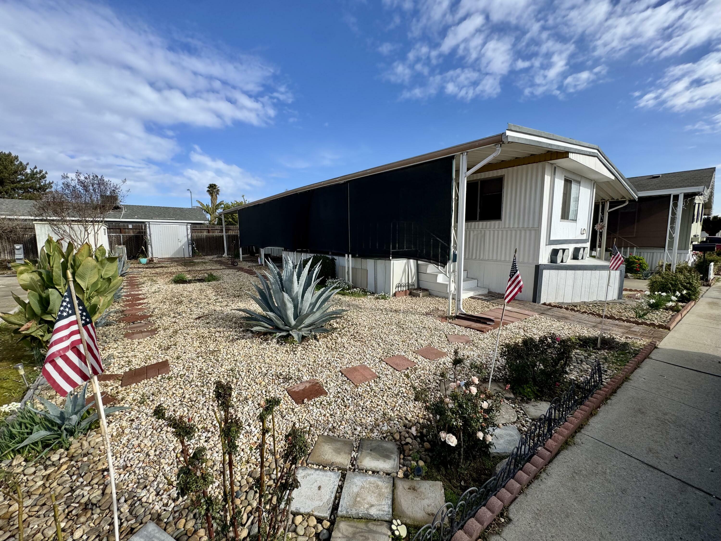 Property Photo: 581 N Crawford Ave Avenue Spc 46 CA 93618