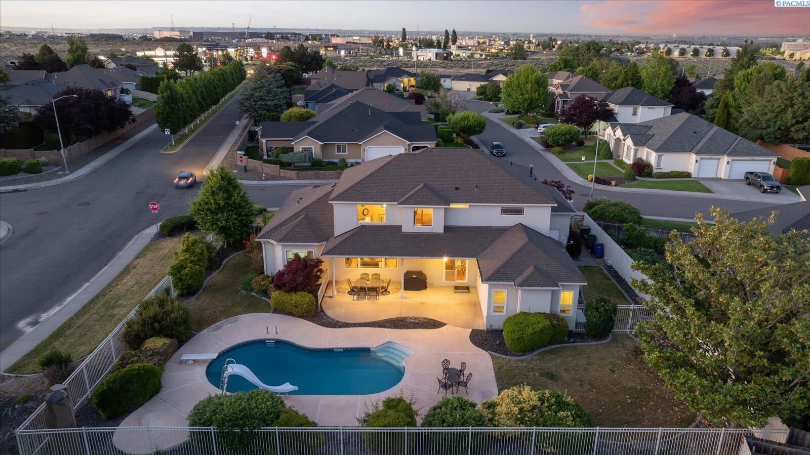 Property Photo: 3493 Hanstead St WA 99352