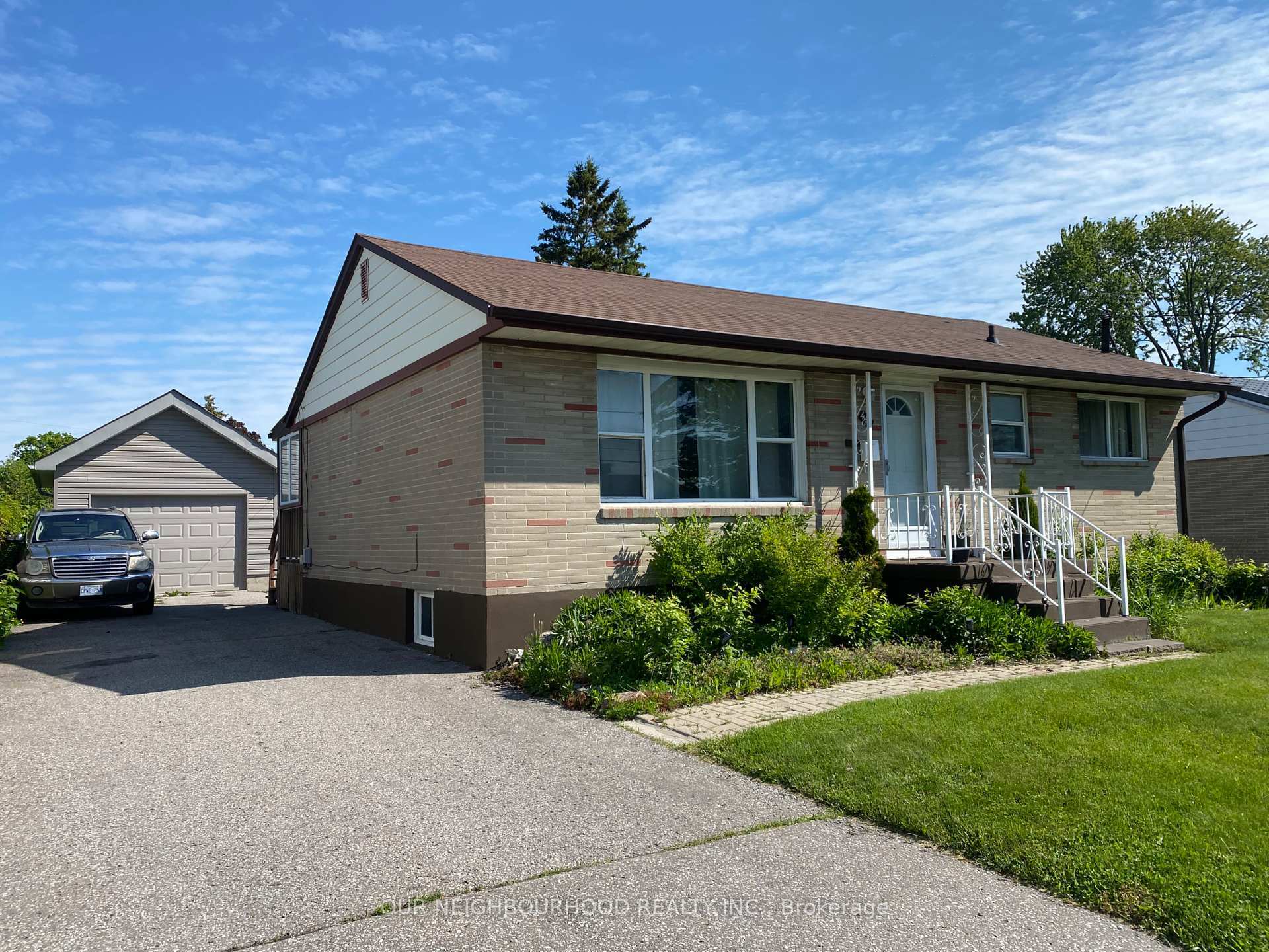 Property Photo: 494 Annapolis Avenue ON L1J 2Y7