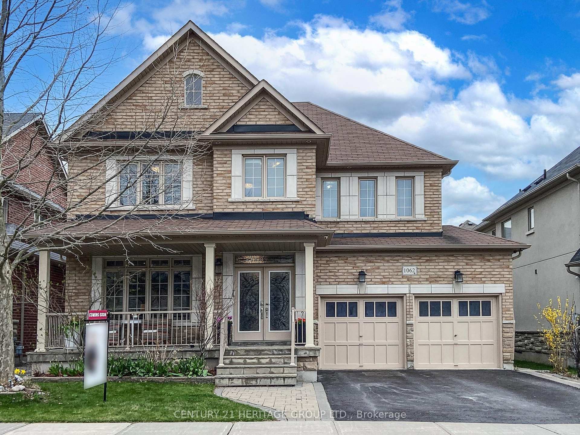 1062 Blackhall Crescent  Newmarket ON L3X 0B3 photo