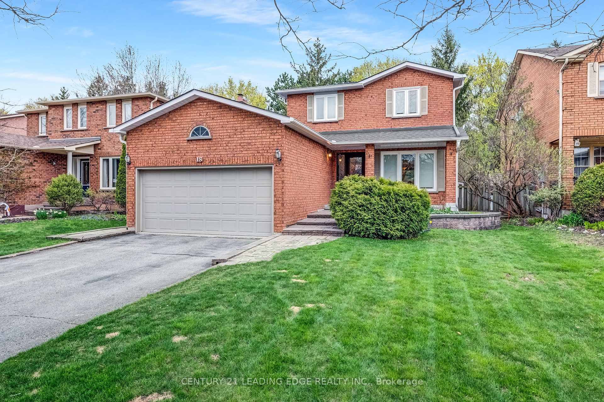 Property Photo: 18 Ironwood Crescent ON L4A 5S7