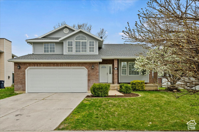 Property Photo: 1134 N 2825 W UT 84041