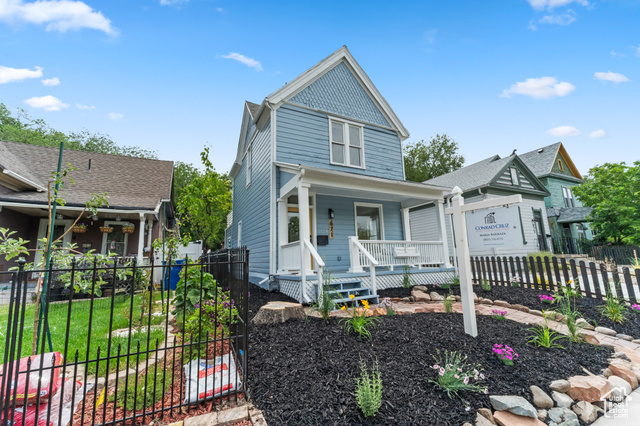 Property Photo: 671 S 600 E UT 84102