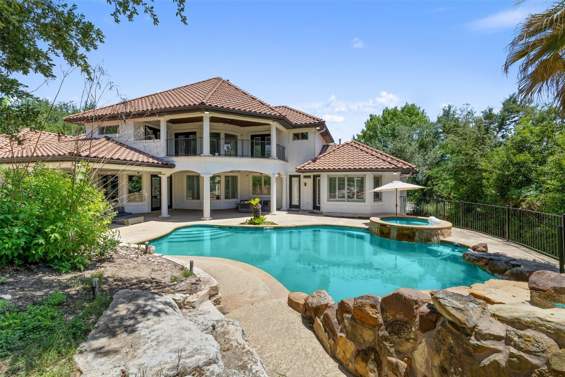 2404 University Club Drive  Austin TX 78732 photo