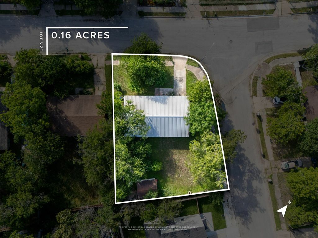 Property Photo: 1205 Begonia Terrace TX 78741