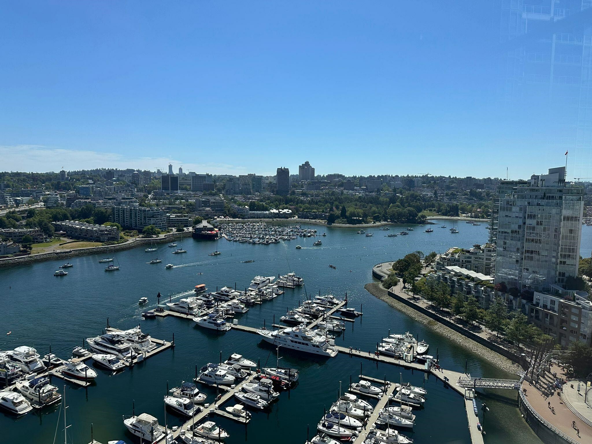 1077 Marinaside Crescent 2602  Vancouver BC V6Z 2Z5 photo