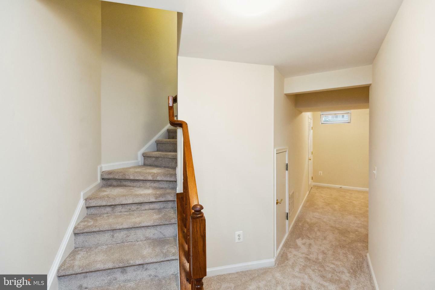 Property Photo: 1254 Corbett Place VA 22191