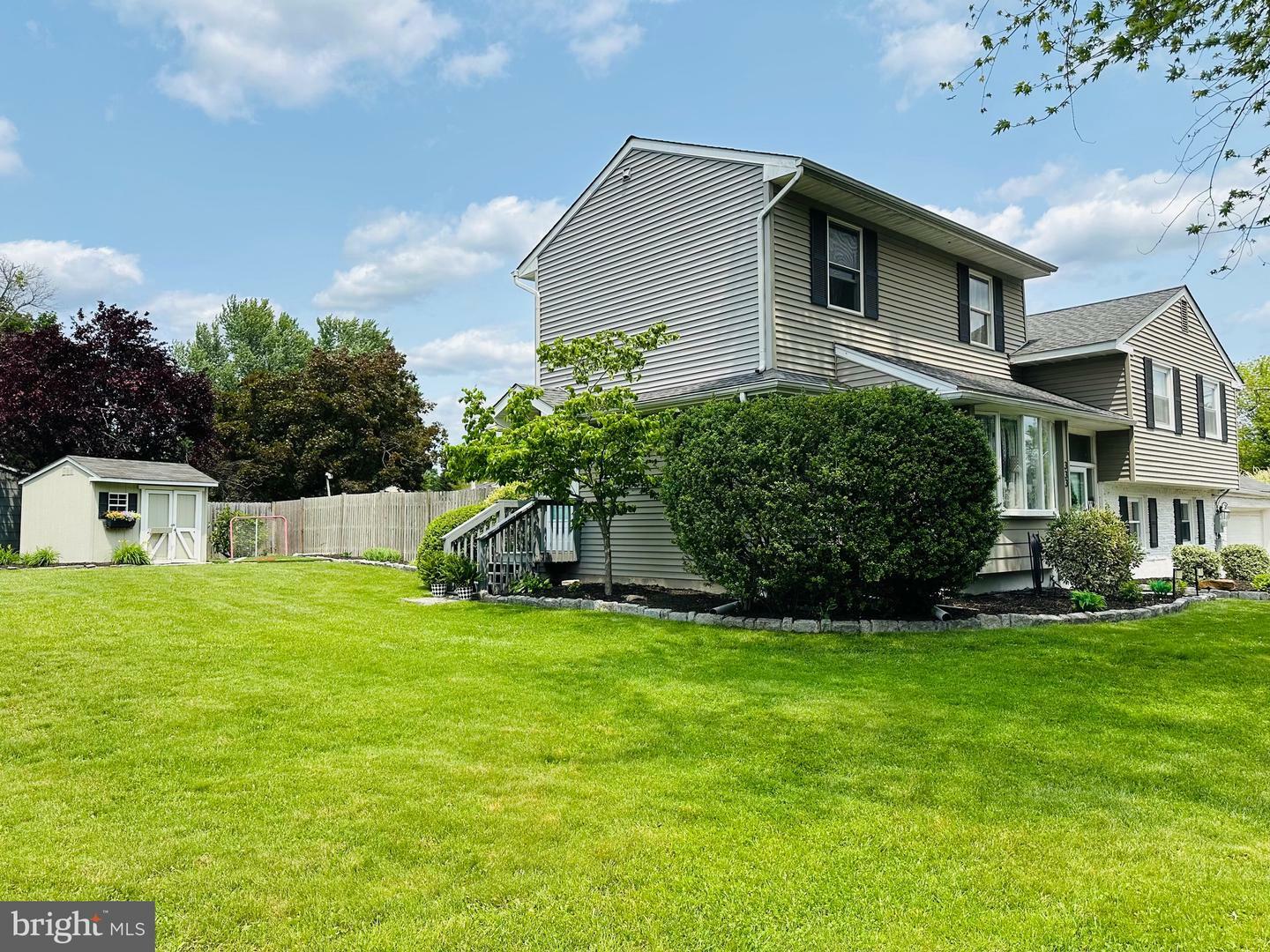Property Photo:  333 Farmdale Road  NJ 08057 