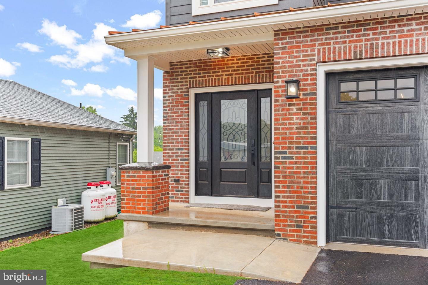 Property Photo: 38 Kenwood Ave PA 17013