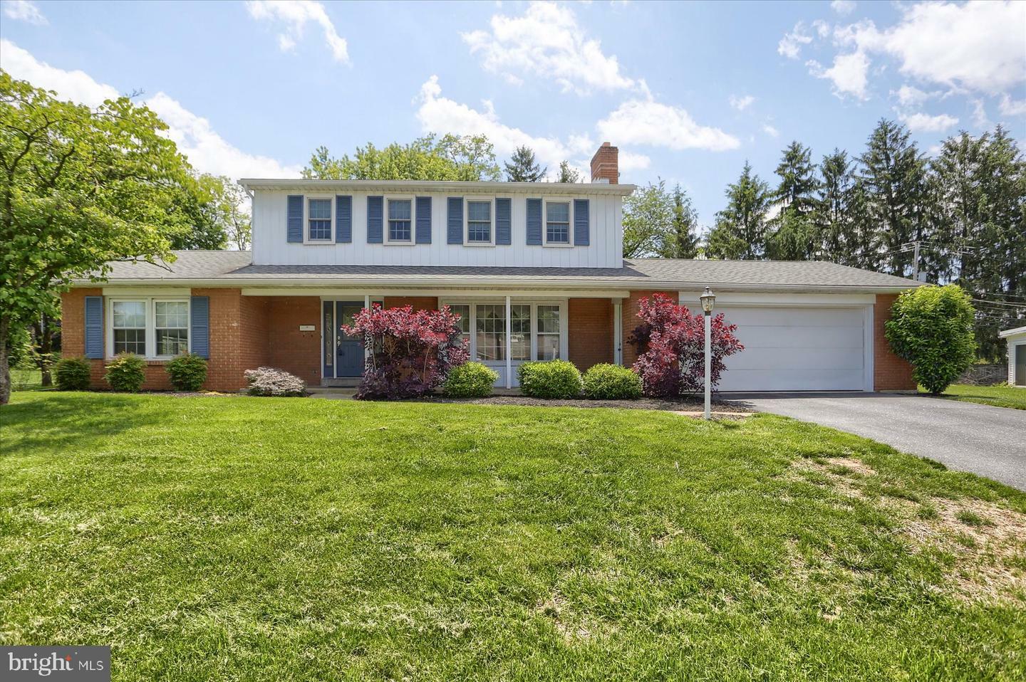 627 Hilltop Drive  New Cumberland PA 17070 photo