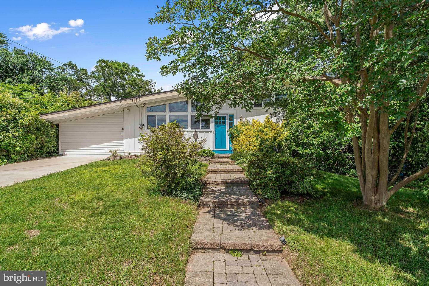 4006 Javins Drive  Alexandria VA 22310 photo