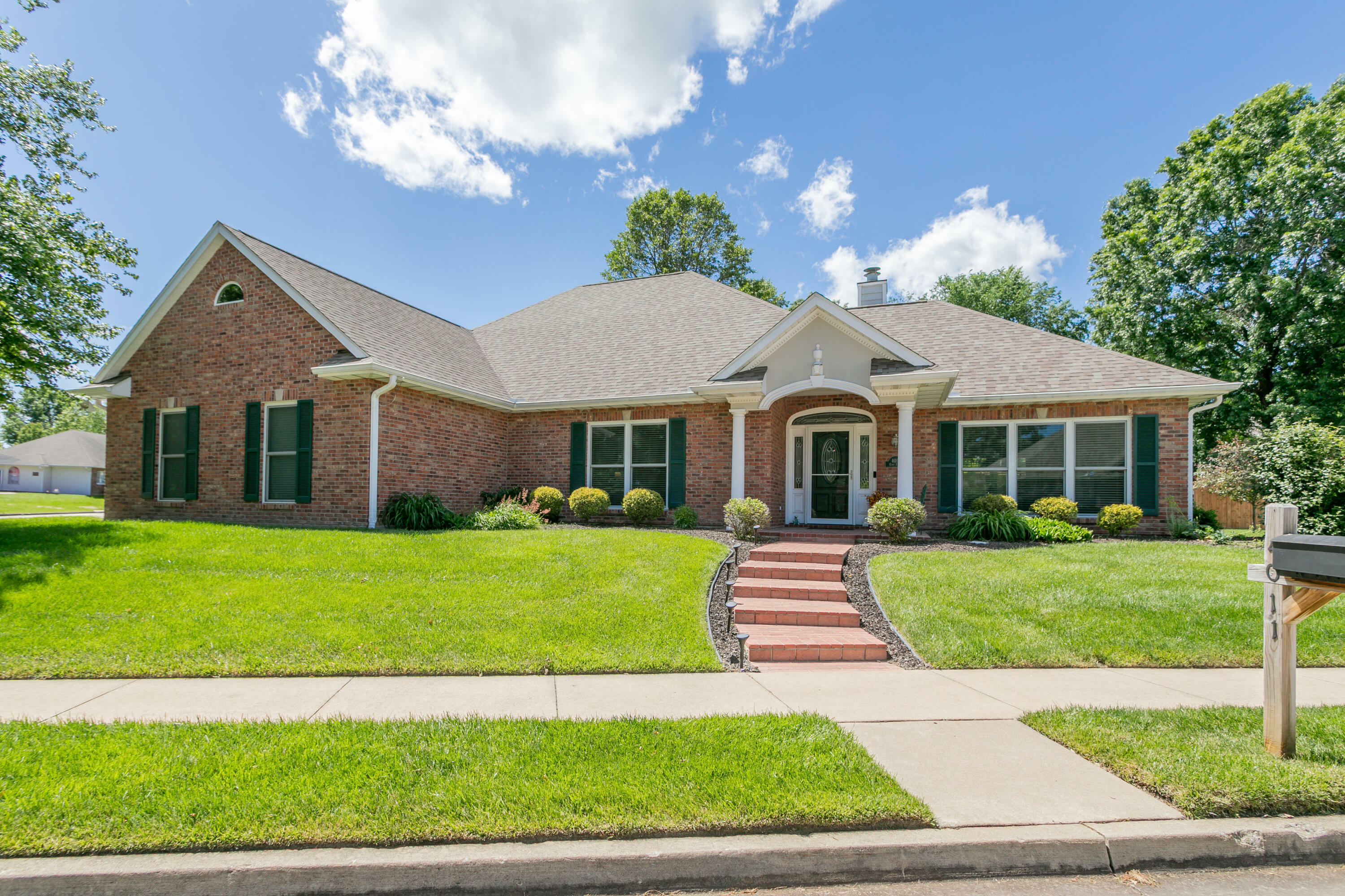 Property Photo: 4011 Curt Dr MO 65203