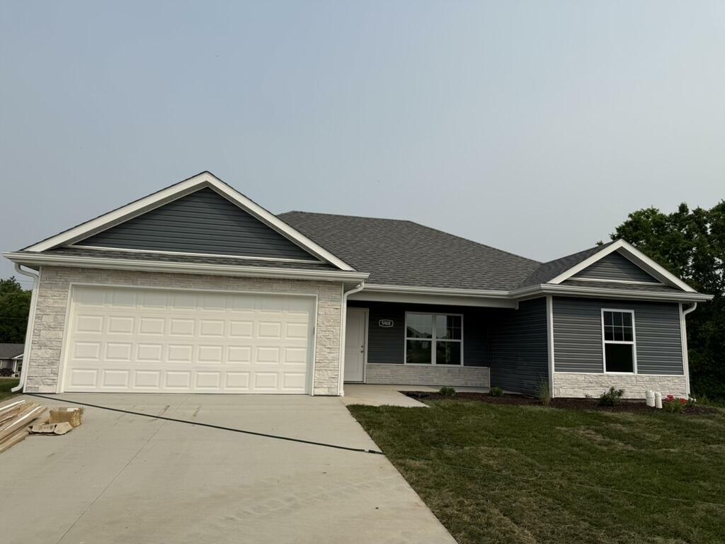 Property Photo: 5908 Serviceberry Terr MO 65202