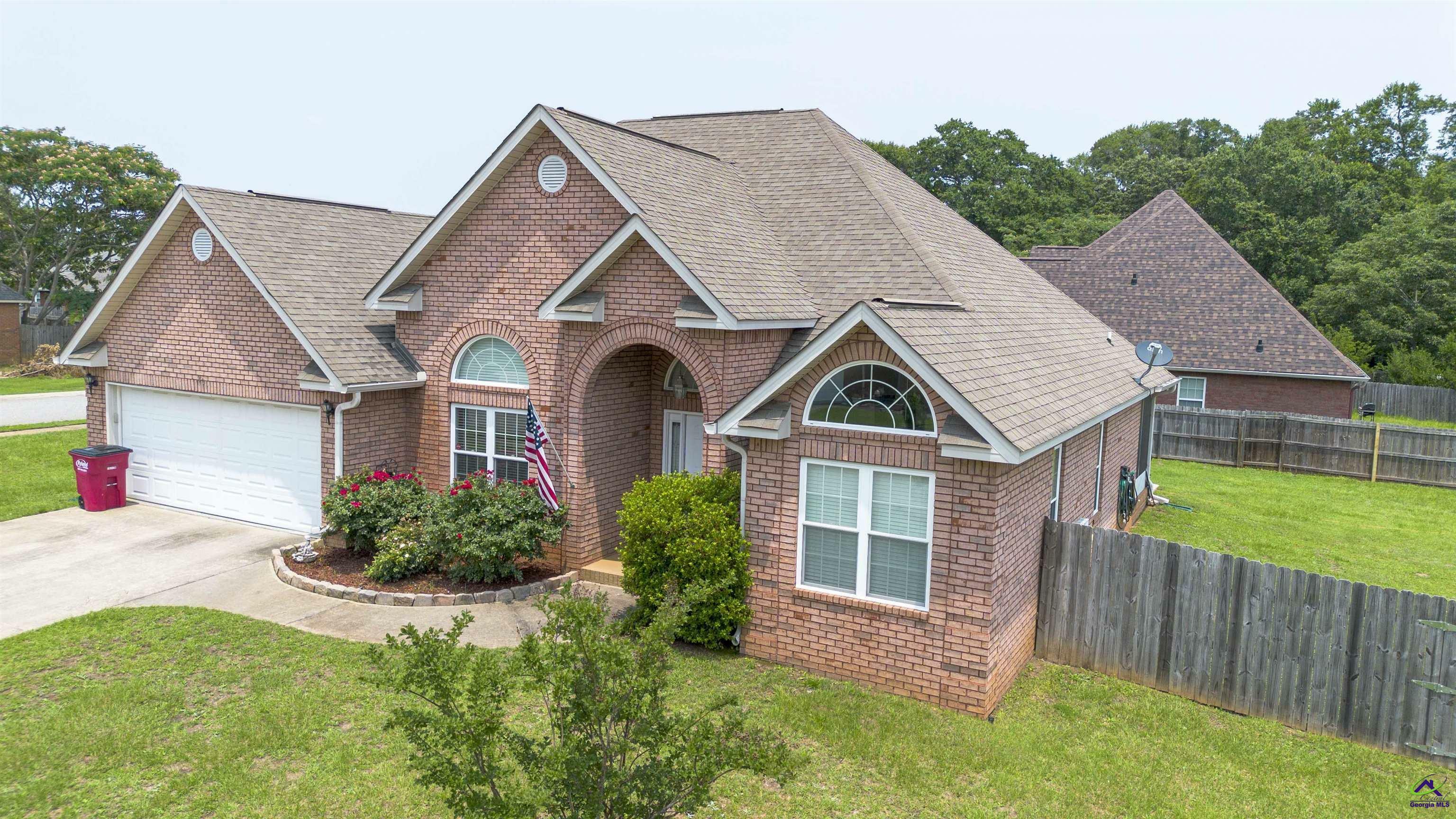 Property Photo: 301 Asbell Way GA 31028