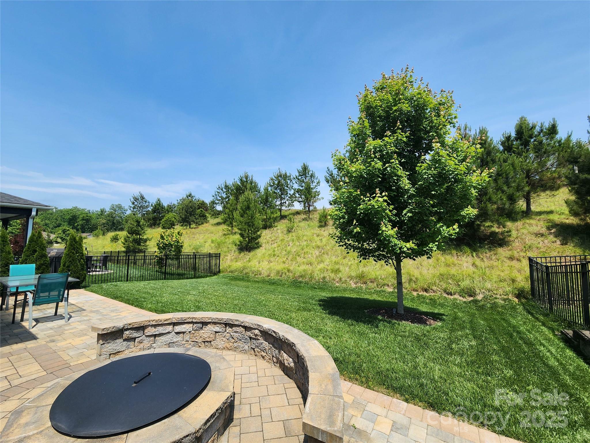 Property Photo: 5003 Looking Glass Trail NC 28037