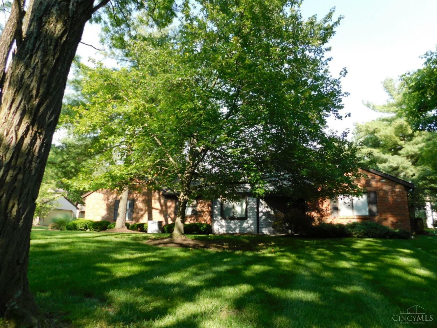 Property Photo: 311 Bedford Glen Lane OH 45246