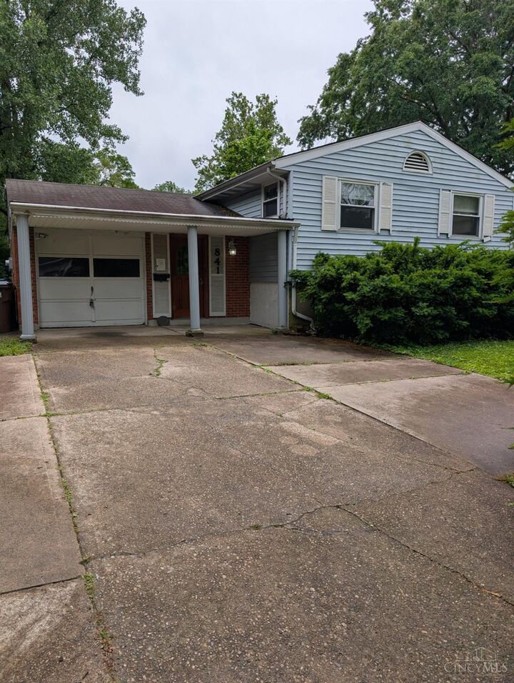 841 W Kemper Road  Forest Park OH 45240 photo