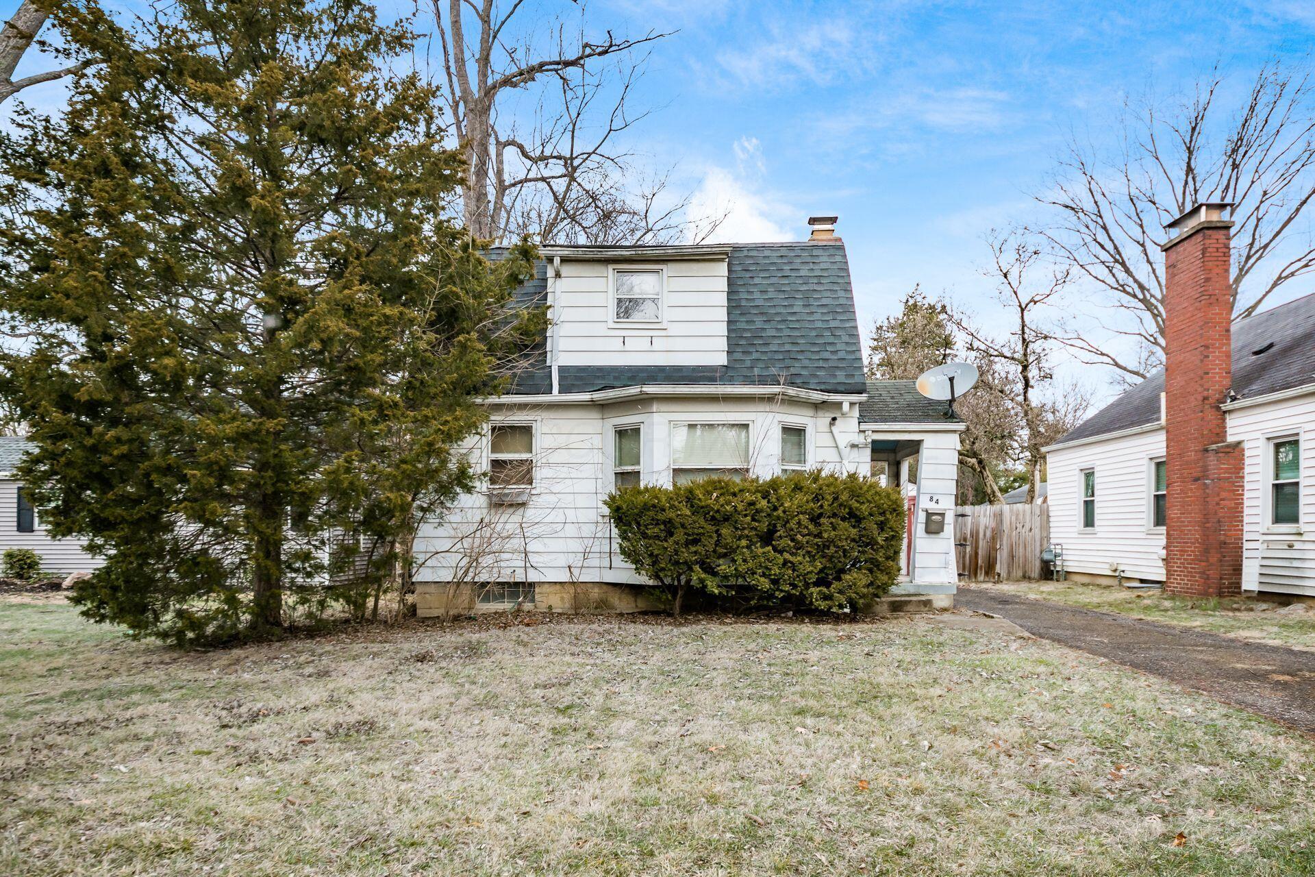 Property Photo: 84 W Rathbone Avenue OH 43214